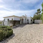 Villa Monte Lemos 35 *